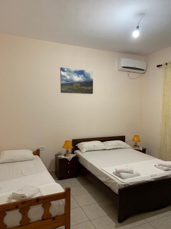 Ylli Cunaj Apartments Sarandë Eksteriør bilde