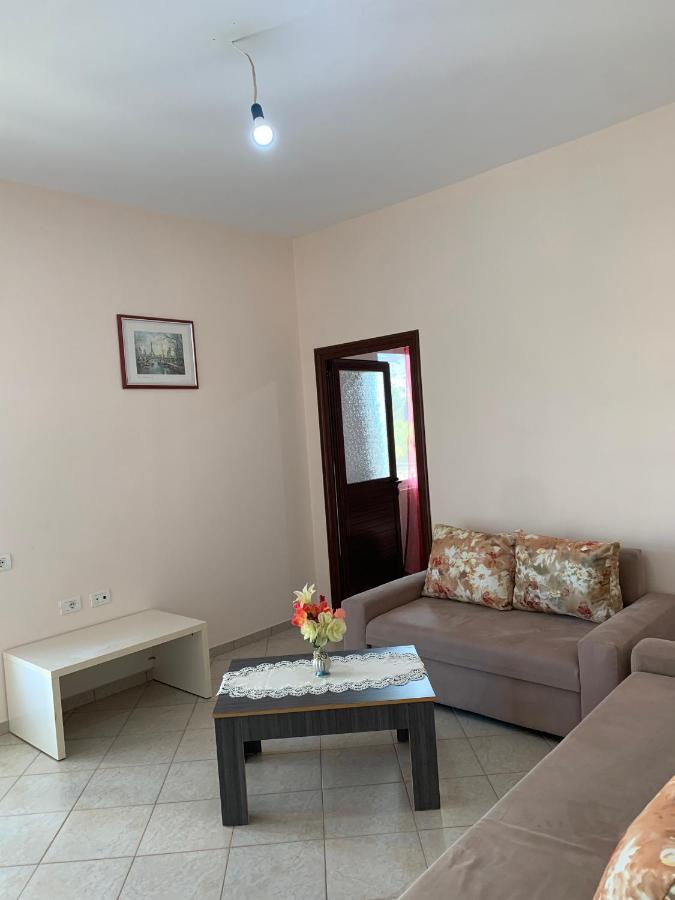 Ylli Cunaj Apartments Sarandë Eksteriør bilde